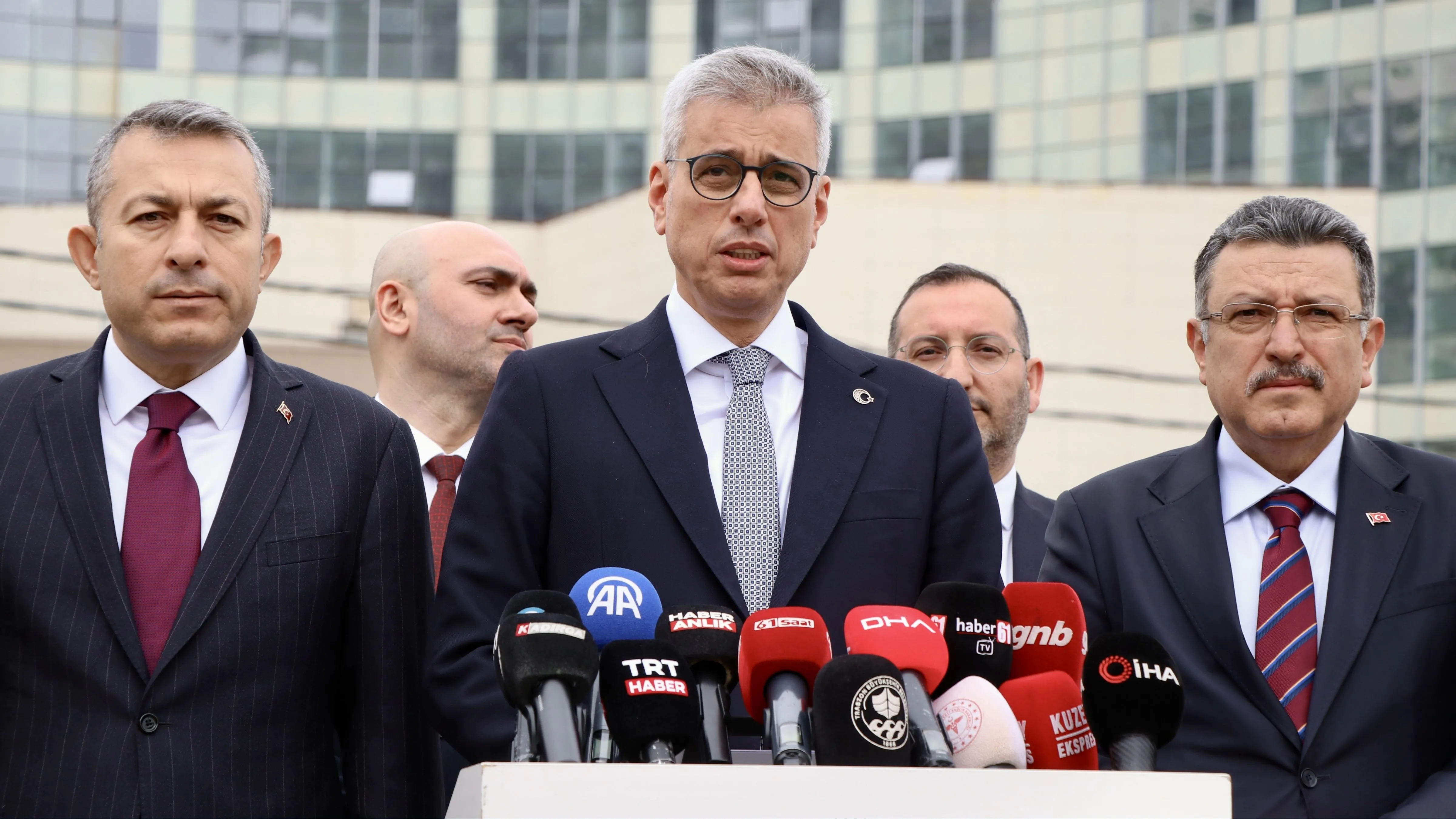 Sağlık Bakanı Memişoğlu, Trabzon Şehir Hastanesi inşaatında incelemelerde bulundu