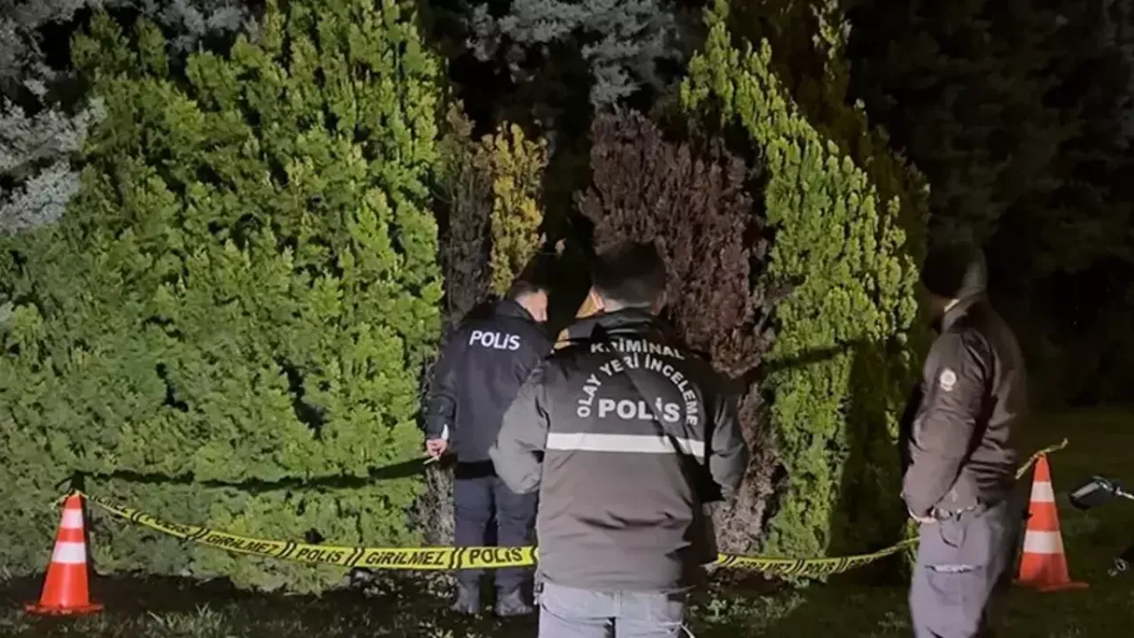 Ümraniye’de parkta erkek cesedi bulundu