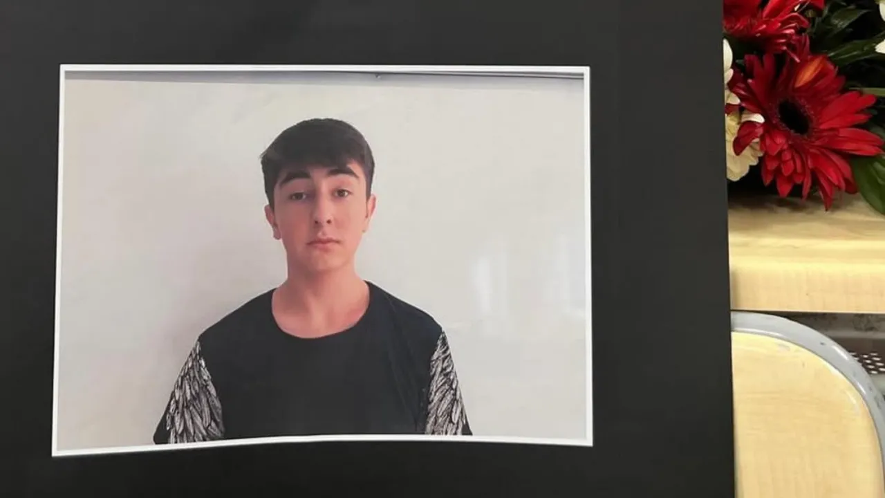 Gölette boğulan Tanju, sınıfında arkadaşları tarafından anıldı