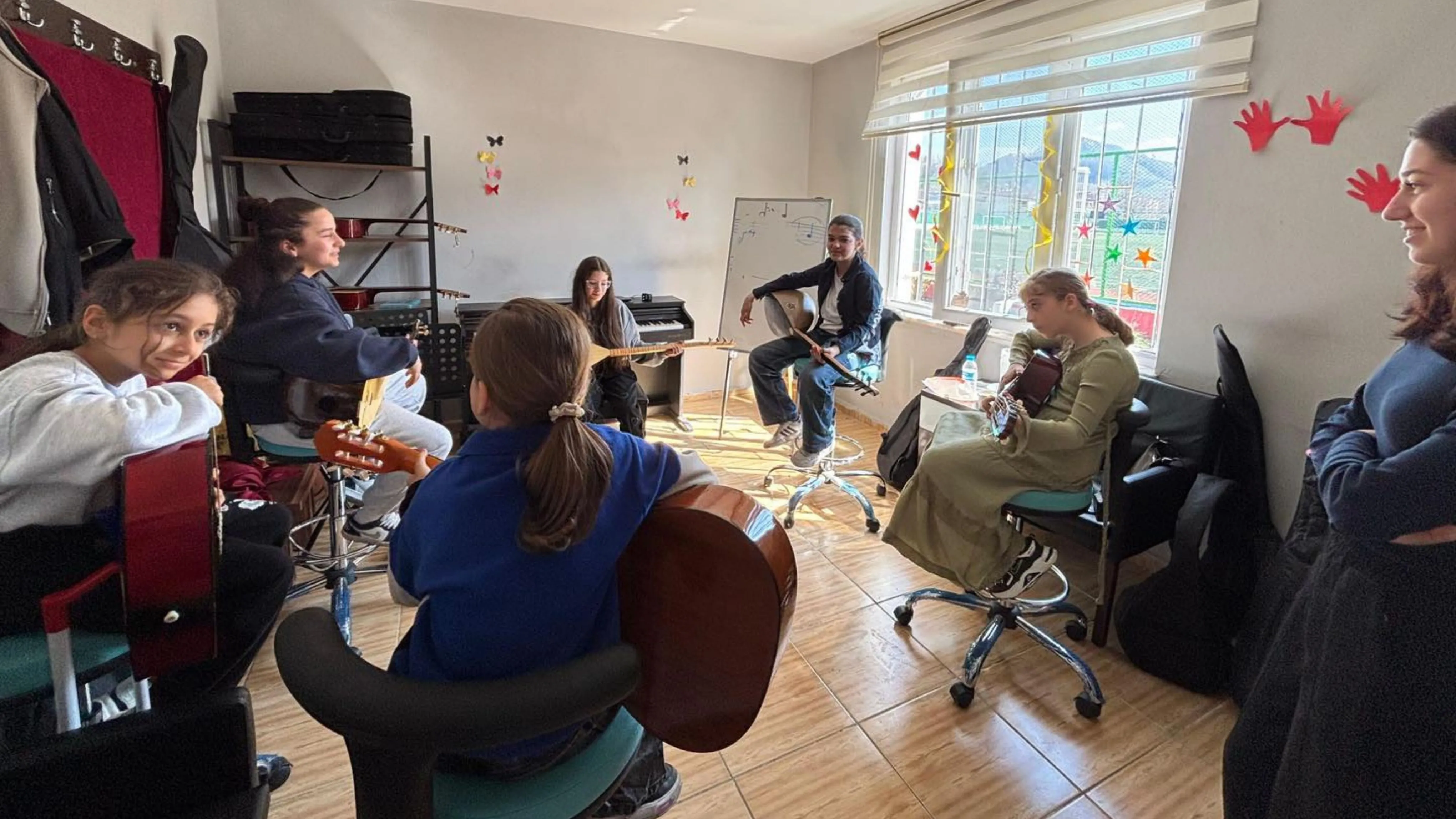 Salıpazarı Gençlik Merkezinde gençler müzikle buluşturuluyor