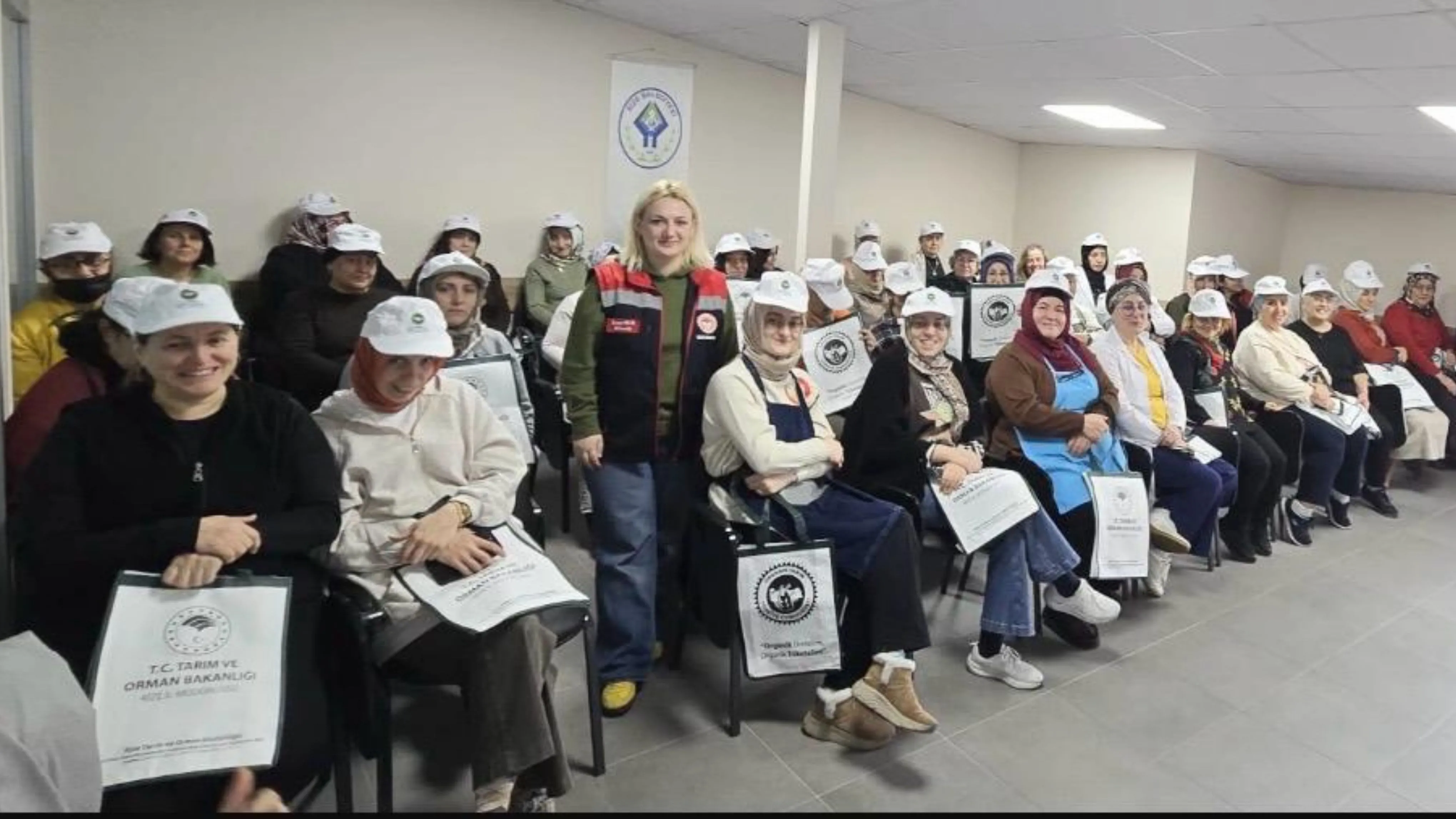 Rize'de 102 kadın çiftçiye eğitim verildi