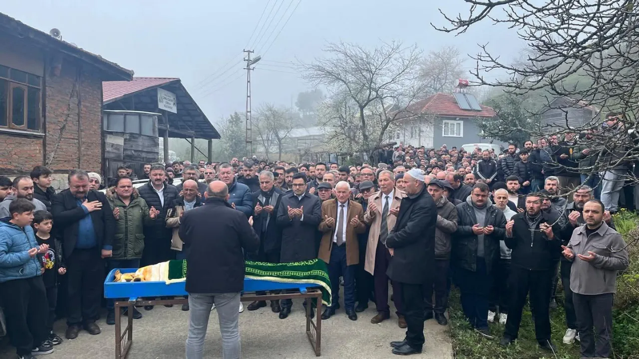 Zonguldak'ta balçığa saplanan çocuk hayatını kaybetti
