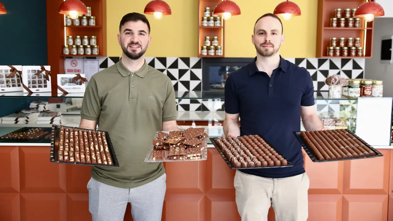 Yazılım mühendisi üç arkadaş, Türk fındığını Giresun'da çikolatayla buluşturdu