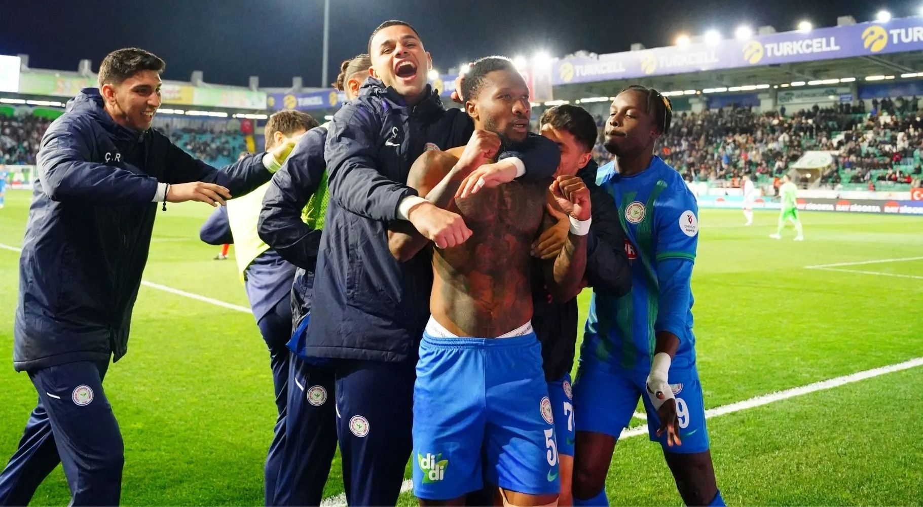 Çaykur Rizespor sahasında farklı kazandı